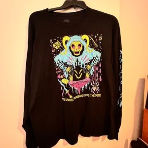 Graphic long sleeve